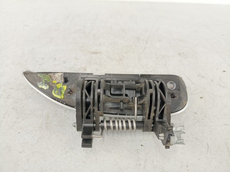 Recambio de manilla delantera izquierda para dacia logan ii laureate referencia OEM IAM 806070421R  