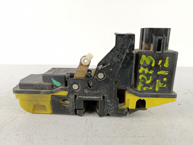 Recambio de cerradura puerta trasera izquierda para volvo s80 2.5 d referencia OEM IAM 30699761 91471705 