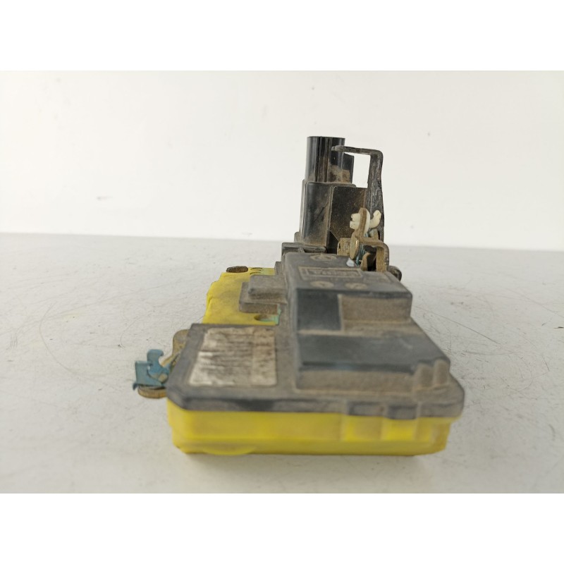 Recambio de cerradura puerta trasera izquierda para volvo s80 2.5 d referencia OEM IAM 30699761 91471705 