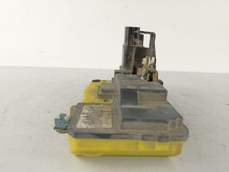 Recambio de cerradura puerta trasera izquierda para volvo s80 2.5 d referencia OEM IAM 30699761 91471705 