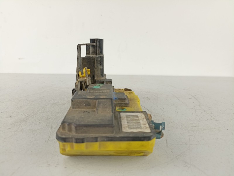 Recambio de cerradura puerta trasera derecha para volvo s80 2.5 d referencia OEM IAM 30699763 9141708 