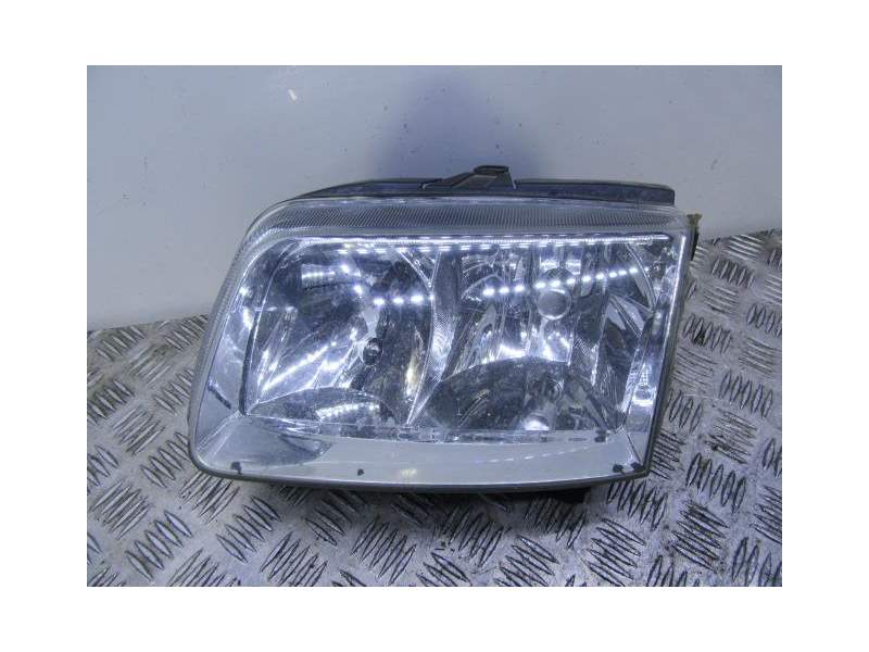 Recambio de faro izquierdo para volkswagen polo (6n2) 1.9 sdi referencia OEM IAM   