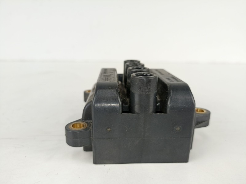 Recambio de bobina para dacia sandero 1.2 g - d4f f732 referencia OEM IAM 8200702693 77040001 