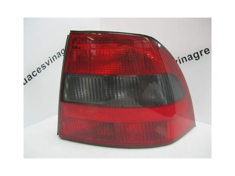 Recambio de piloto trasero derecho para opel vectra 2.0 g -x20xev referencia OEM IAM ROJO Y NEGRO  