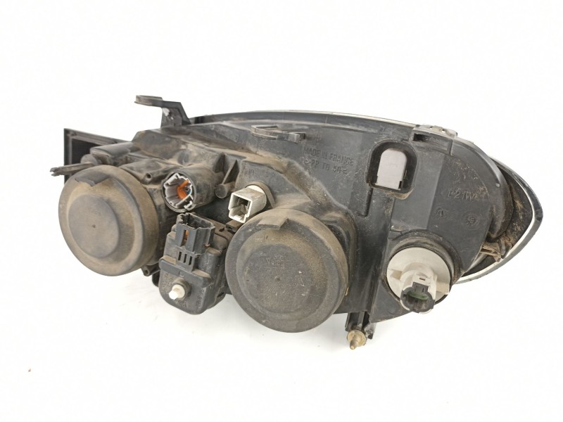 Recambio de faro derecho para nissan primera 1.6 g referencia OEM IAM 89006289  