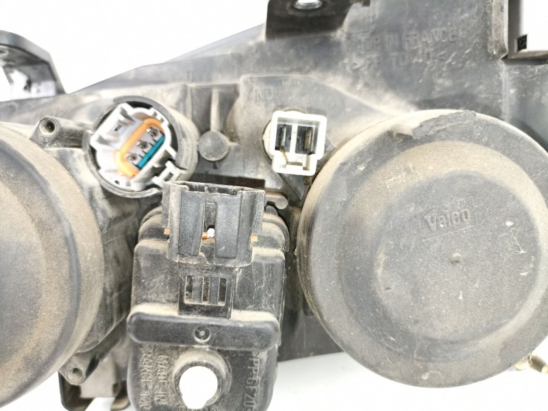 Recambio de faro derecho para nissan primera 1.6 g referencia OEM IAM 89006289  