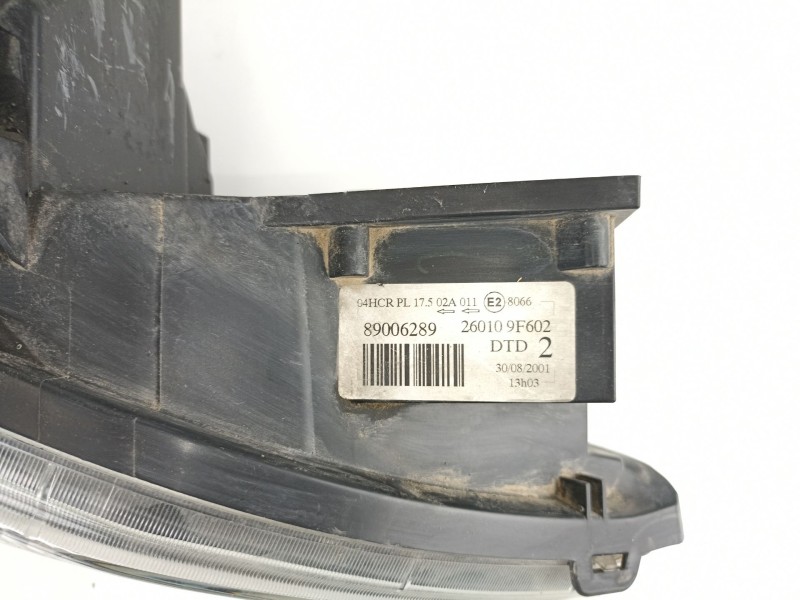 Recambio de faro derecho para nissan primera 1.6 g referencia OEM IAM 89006289  
