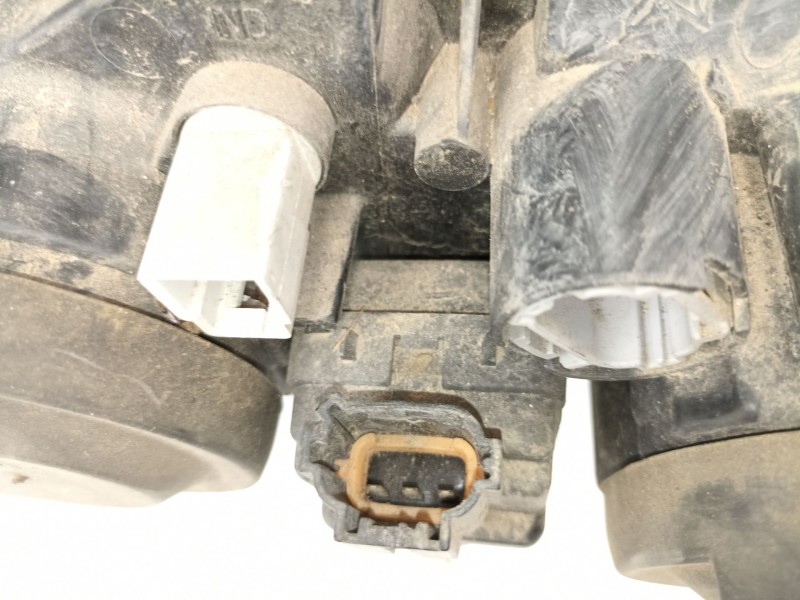 Recambio de faro izquierdo para nissan primera 1.6 g referencia OEM IAM 89006288  