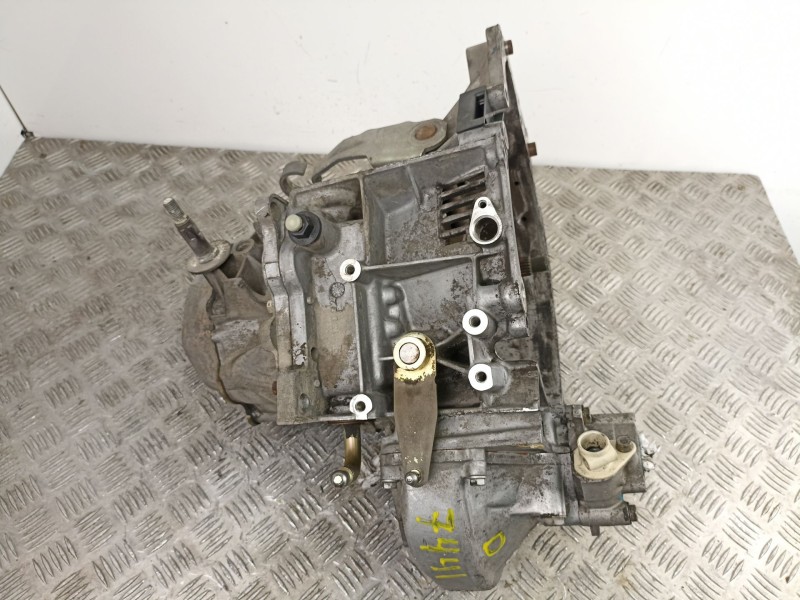 Recambio de cambio 5v ( diesel ) para peugeot 205 1.8 d referencia OEM IAM 13DS2  