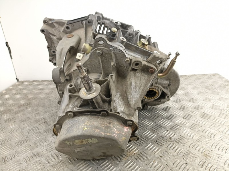 Recambio de cambio 5v ( diesel ) para peugeot 205 1.8 d referencia OEM IAM 13DS2  