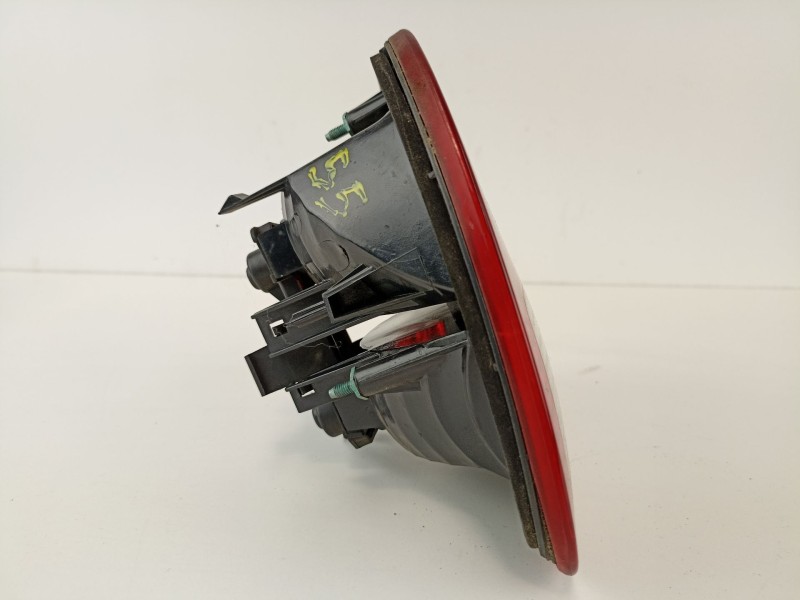 Recambio de piloto porton izquierdo para seat leon 1.6 g referencia OEM IAM 1M6945091B  