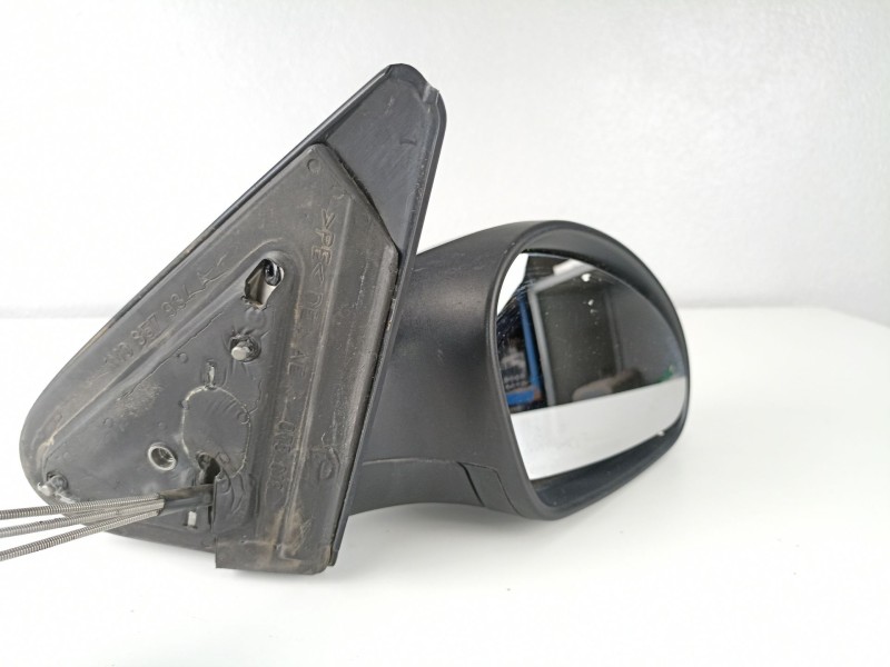 Recambio de retrovisor derecho para seat leon 1.6 g referencia OEM IAM 1M0857934A  