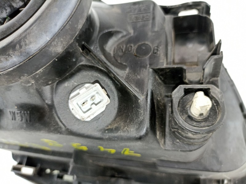 Recambio de faro izquierdo para citroen saxo 1.5 d seduction referencia OEM IAM 6204N5 0633896180 