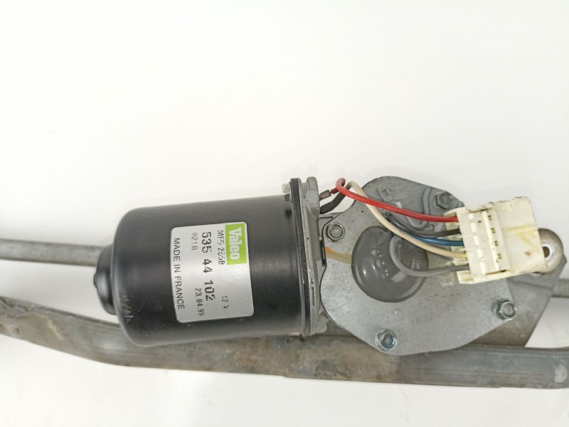 Recambio de motor limpia delantero para citroen saxo 1.5 d seduction referencia OEM IAM 640383 53544102 