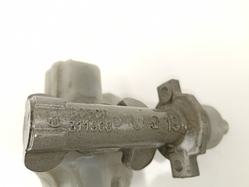 Recambio de bomba de freno para citroen saxo 1.5 d seduction referencia OEM IAM 4601F0 311968 