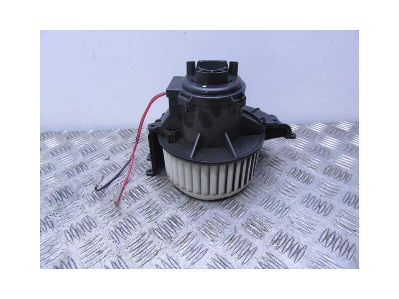 Recambio de motor calefaccion para opel astra h (a04) 1.7 cdti (l48) referencia OEM IAM 52421335  