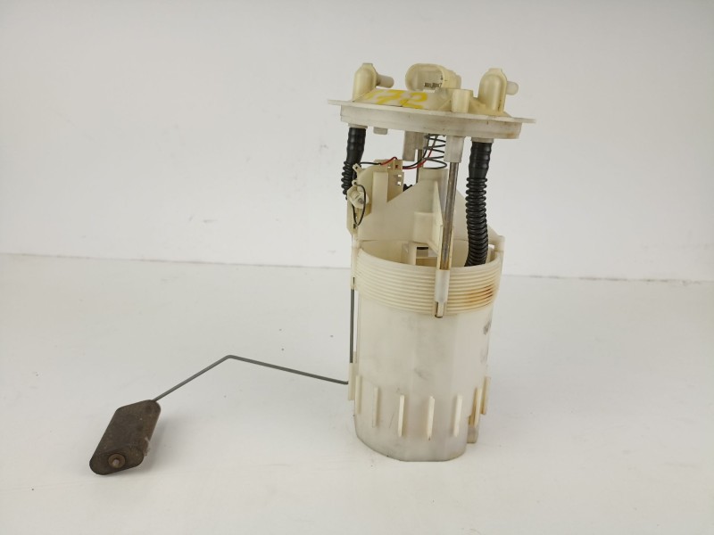 Recambio de bomba combustible aforador para renault master 2.5 td referencia OEM IAM 8200258350B  