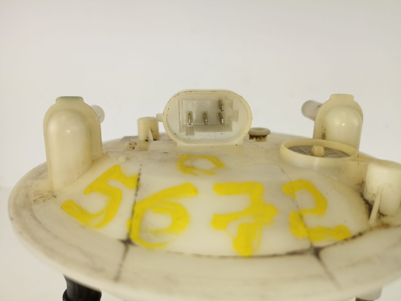 Recambio de bomba combustible aforador para renault master 2.5 td referencia OEM IAM 8200258350B  