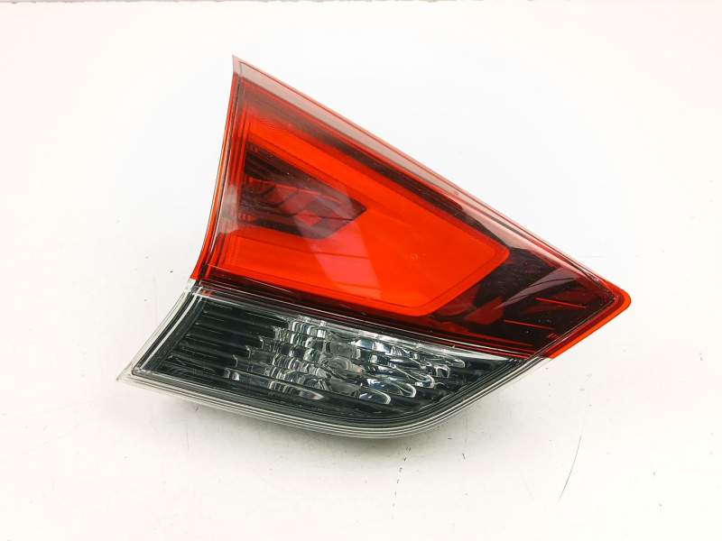 Recambio de piloto porton izquierdo para nissan x-trail iii (t32_, t32r, t32rr) 1.6 dci (t32) referencia OEM IAM 265556FP5A  