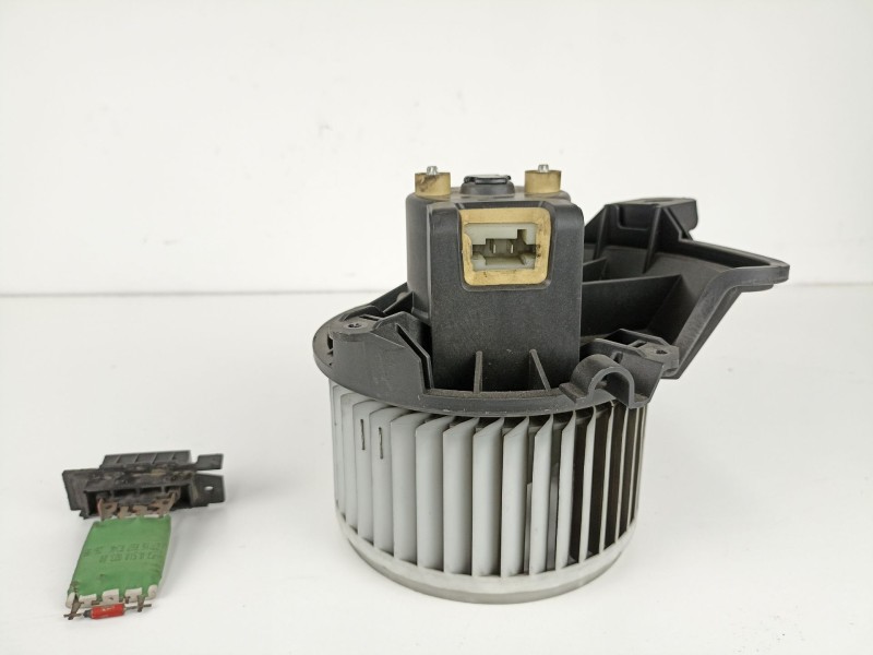 Recambio de motor calefaccion fiat punto 1.3 jtd (74,78cv) [2008] para fiat punto 1.3 jtd referencia OEM IAM 164230100CONRESISTE