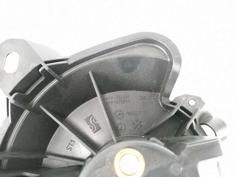 Recambio de motor calefaccion fiat punto 1.3 jtd (74,78cv) [2008] para fiat punto 1.3 jtd referencia OEM IAM 164230100CONRESISTE