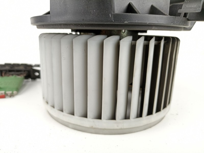 Recambio de motor calefaccion fiat punto 1.3 jtd (74,78cv) [2008] para fiat punto 1.3 jtd referencia OEM IAM 164230100CONRESISTE