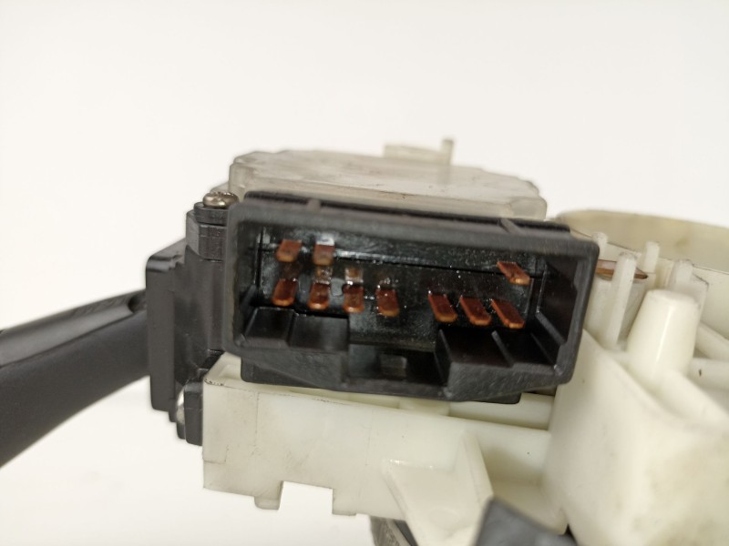 Recambio de mando luces y limpias hyundai accent 15 td 3 cilindros 8198cv 2003 para hyundai accent 1.5 td 3 cilindros referencia