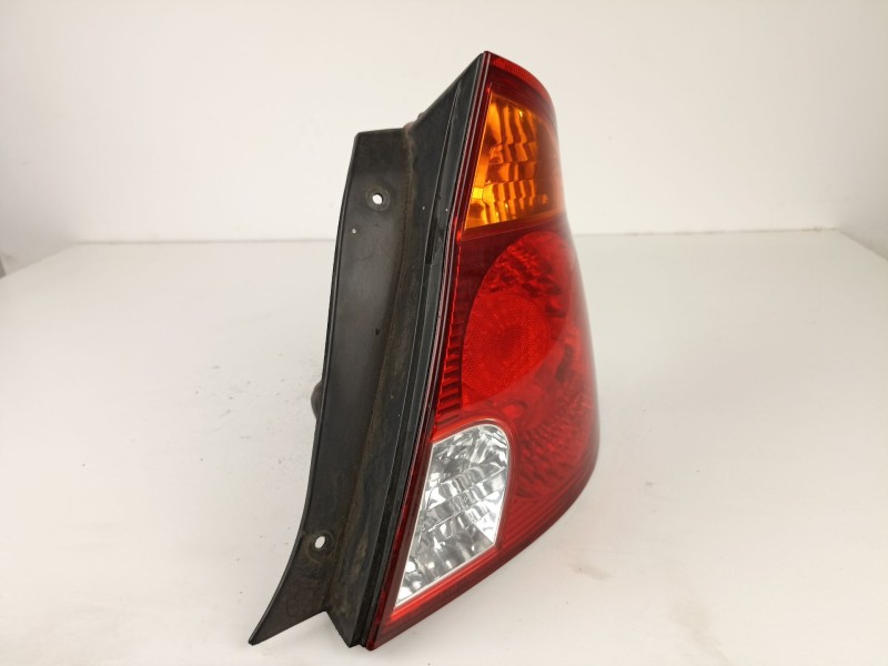 Recambio de piloto trasero derecho para hyundai accent 1.5 td 3 cilindros referencia OEM IAM   