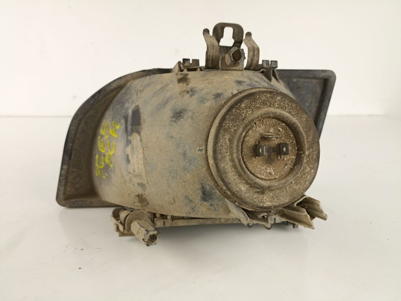 Recambio de faro derecho para ford courier 1.3 g referencia OEM IAM 6192993  