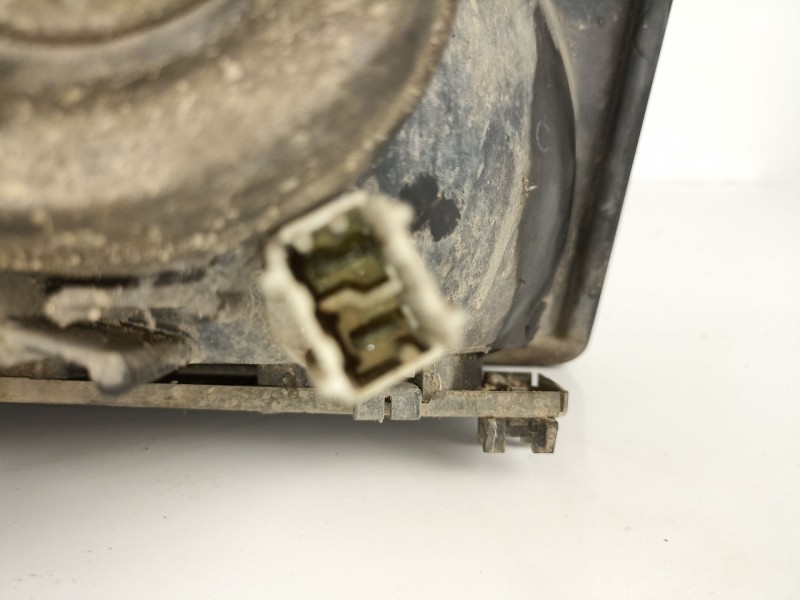 Recambio de faro derecho para ford courier 1.3 g referencia OEM IAM 6192993  