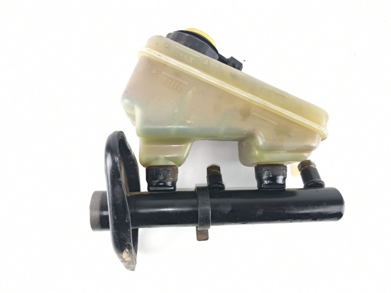 Recambio de bomba de freno para ford courier 1.3 g referencia OEM IAM 6170668  