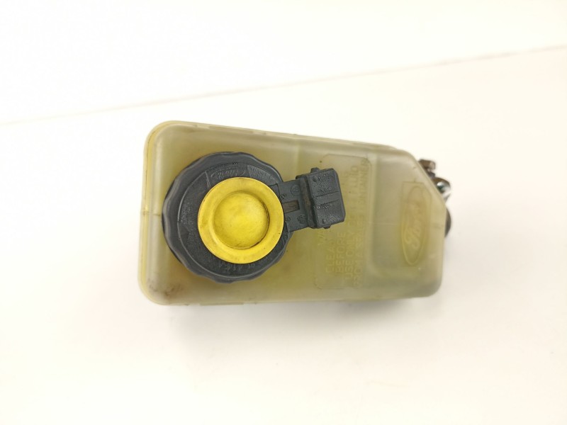 Recambio de bomba de freno para ford courier 1.3 g referencia OEM IAM 6170668  