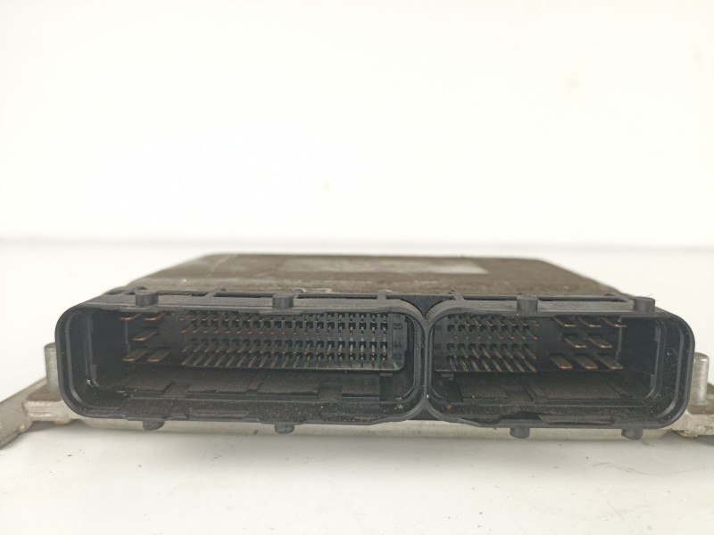 Recambio de centralita hyundai accent 15 td 3 cilindros 8198cv 2003 para hyundai accent 1.5 td 3 cilindros referencia OEM IAM 02