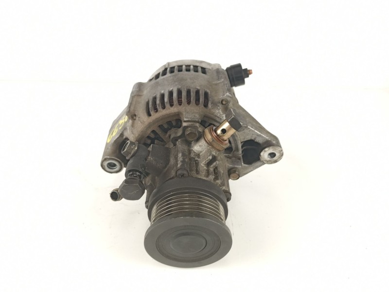 Recambio de alternador hyundai accent 15 td 3 cilindros 8198cv 2003 para hyundai accent 1.5 td 3 cilindros referencia OEM IAM 10
