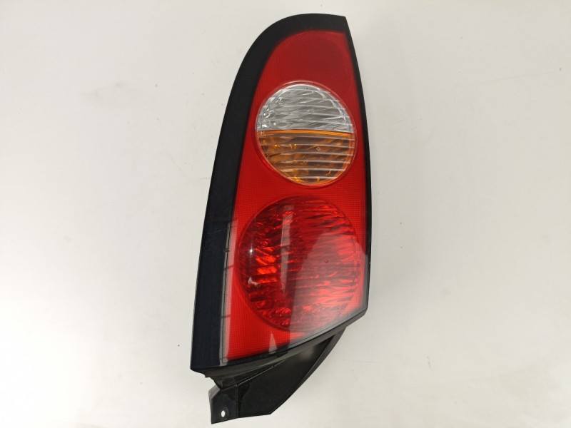 Recambio de piloto trasero derecho para hyundai atos (mx) 1.0 cat referencia OEM IAM 9242006  