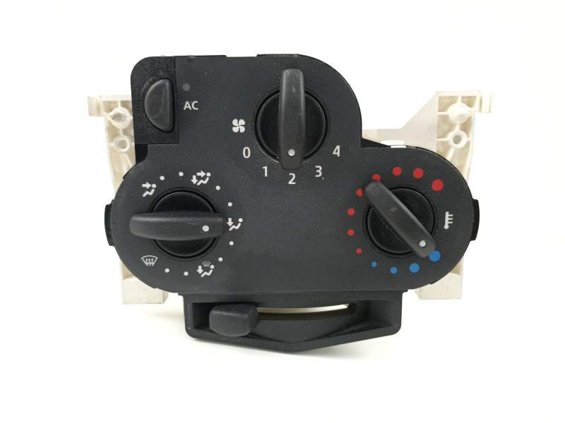 Recambio de mandos calefaccion aire para dacia logan 1.5 dci referencia OEM IAM 69570001 N100921V 69577008