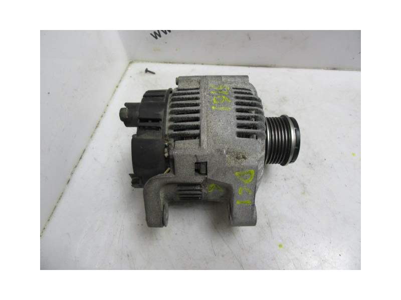 Recambio de alternador para renault megane 1.9 dci referencia OEM IAM 8200064685  