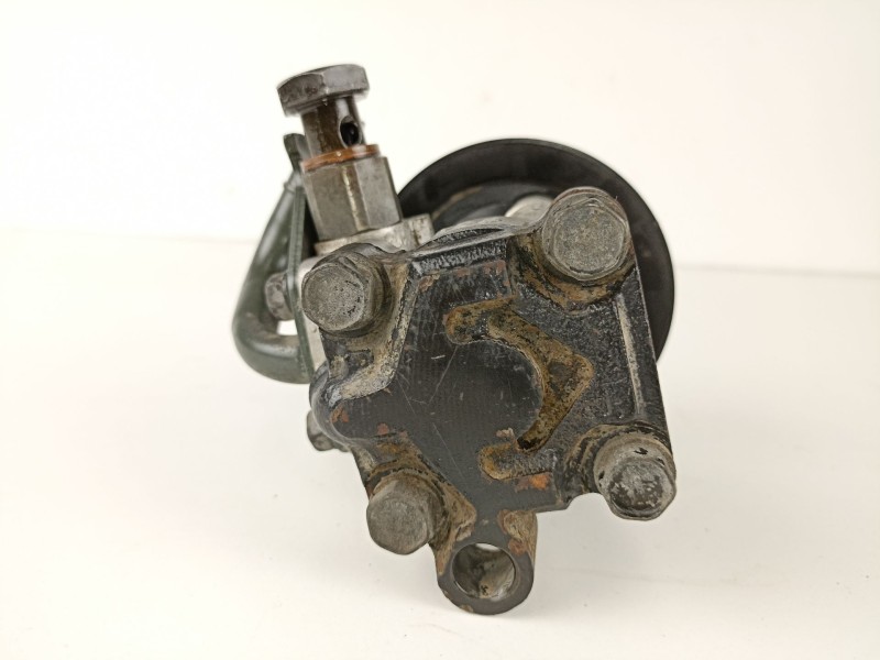 Recambio de bomba direccion para hyundai atos 1.0 g referencia OEM IAM 5711002000  