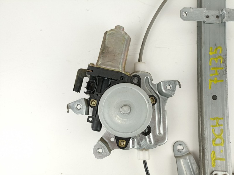 Recambio de elevalunas trasero derecho para nissan x-trail 2.2 td referencia OEM IAM 827208H300 80730 