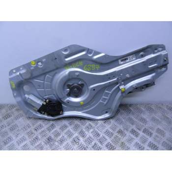 ELEVALUNAS DELANTERO DERECHO 821802D060 