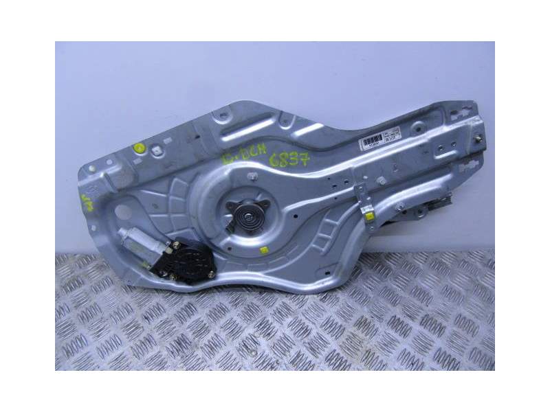 Recambio de elevalunas delantero derecho para hyundai elantra iii (xd) 1.6 referencia OEM IAM 821802D060  