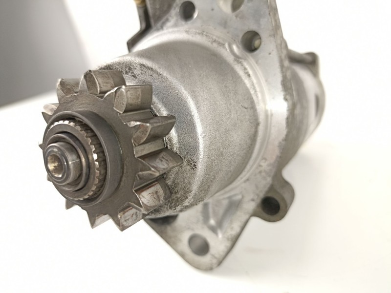 Recambio de motor arranque para nissan x-trail 2.2 td referencia OEM IAM 233008H801 M008T71471 