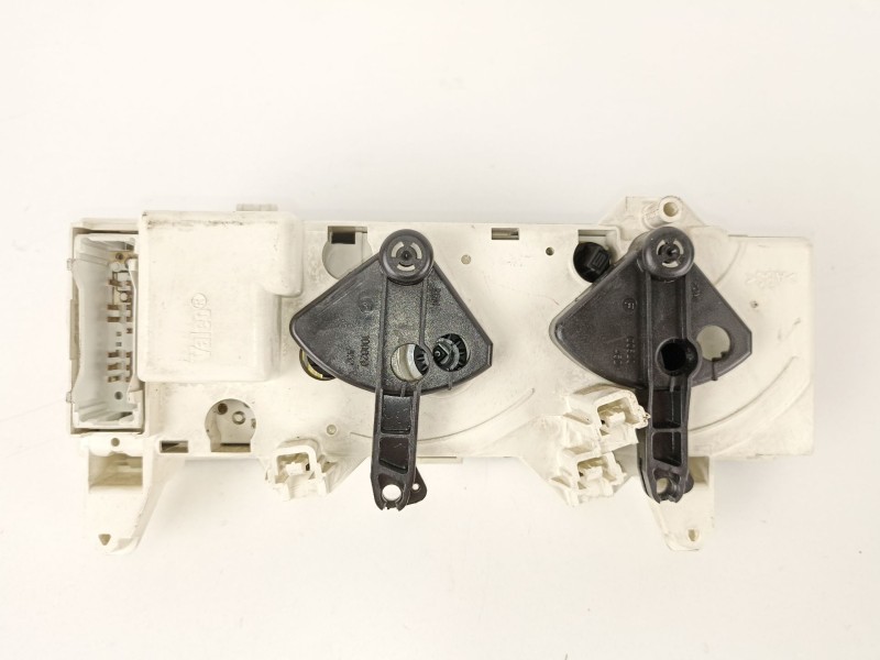 Recambio de mandos calefaccion aire para renault scenic 1.9 dti referencia OEM IAM 7701209441 662367T 