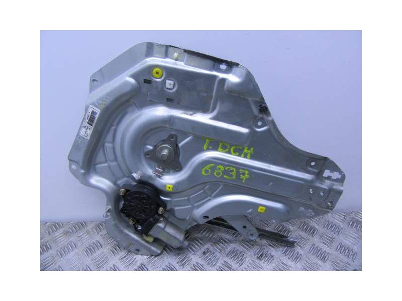 Recambio de elevalunas trasero derecho para hyundai elantra iii (xd) 1.6 referencia OEM IAM 834022D010  