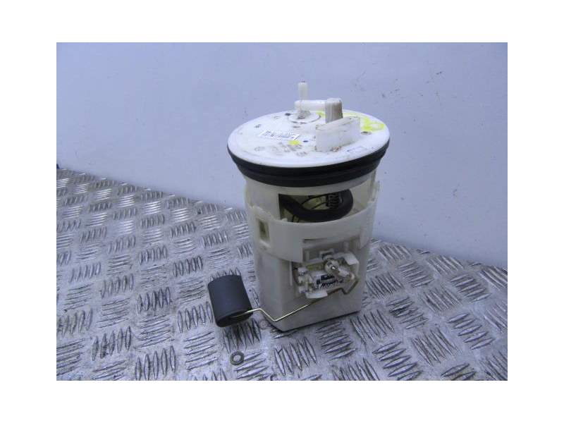 Recambio de bomba combustible aforador para hyundai elantra iii (xd) 1.6 referencia OEM IAM 311102D030  