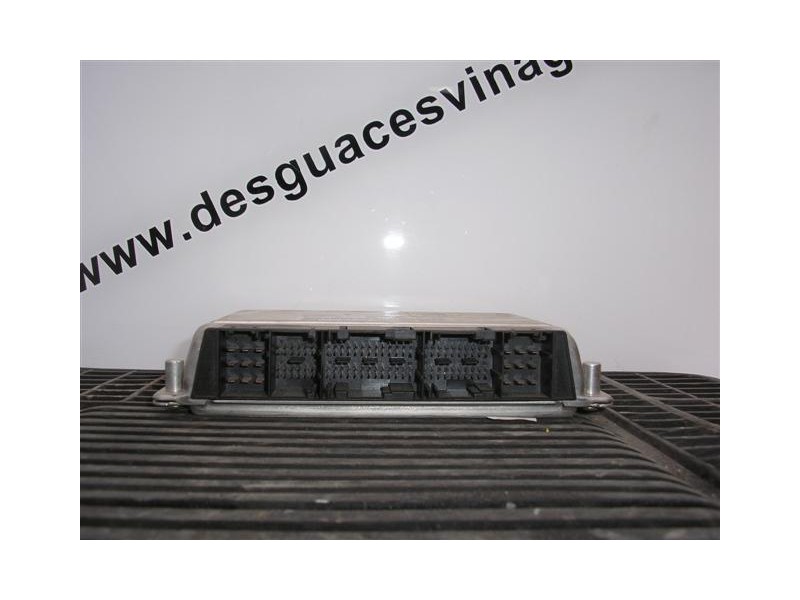 Recambio de centralita : bmw 320 : 2.0 td (20-4d-1 ) e46 [1998] para bmw  320 2.0 td (20-4d-1 ) e46 referencia OEM IAM 028100144