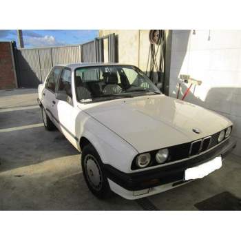 BMW 3 (E30) de desguace