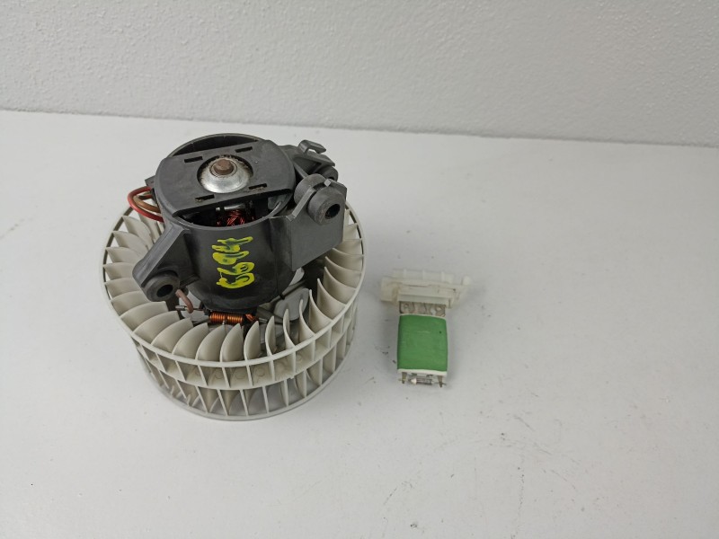 Recambio de motor calefaccion para citroen c 4 1.4 g referencia OEM IAM 539.9045.200CONRESISTENCIA  