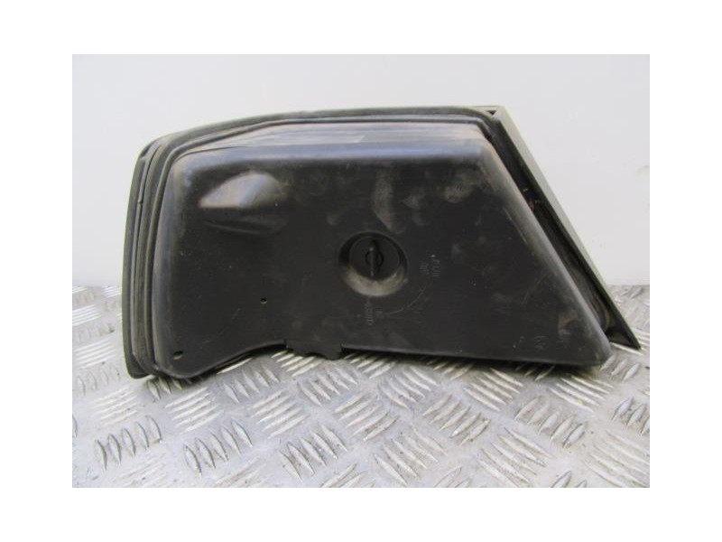 Recambio de piloto trasero dch. : m. benz 260 : 2.5g 103.940-gasolina (160,48cv) [1986] para m. benz 260 2.5g 103.940-gasolina r