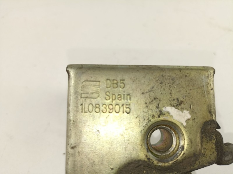 Recambio de cerradura puerta trasera izquierda para seat toledo 1.8 g -ad2 referencia OEM IAM 1L0839015  